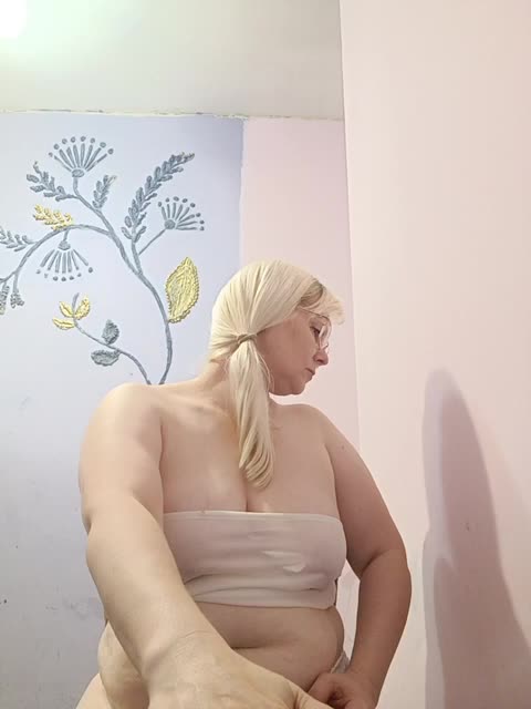 Sweetie454 Adult Chat August 22, 2025