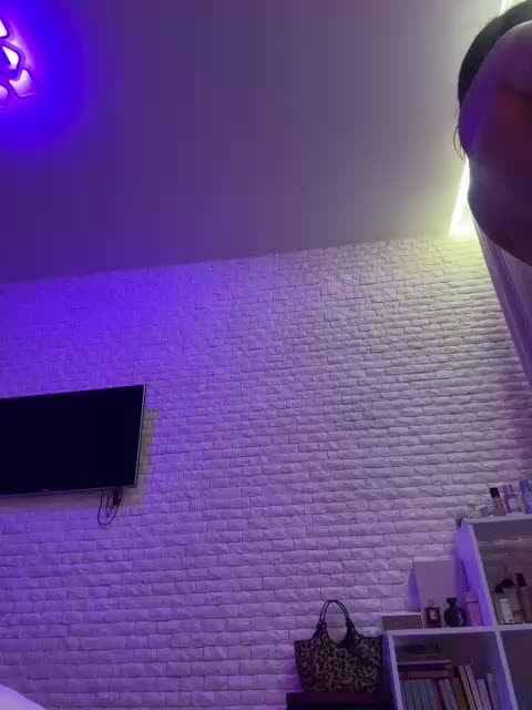 na_prisedala Adult Chat August 22, 2025