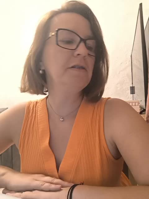 ARINA-XXX Adult Chat August 22, 2025