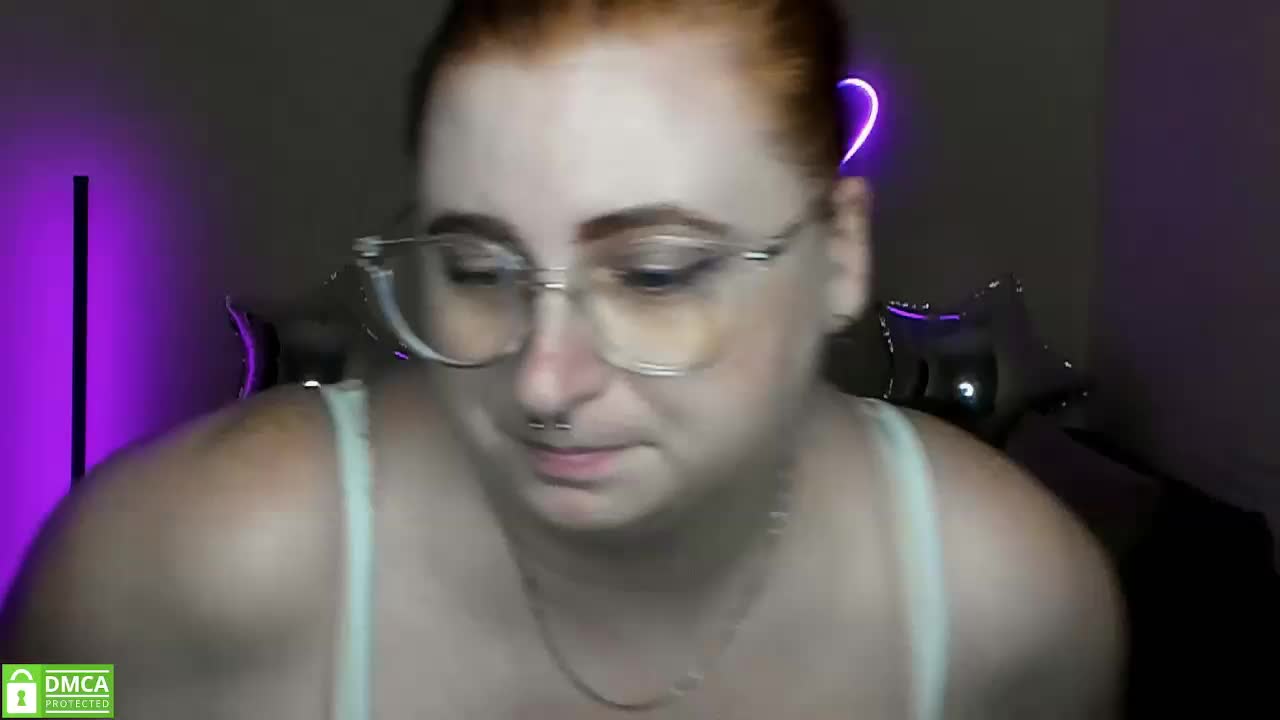 Aliciaredluv Adult Chat August 22, 2025