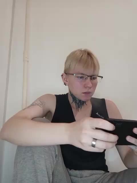 Zhenyya- Adult Chat August 22, 2025