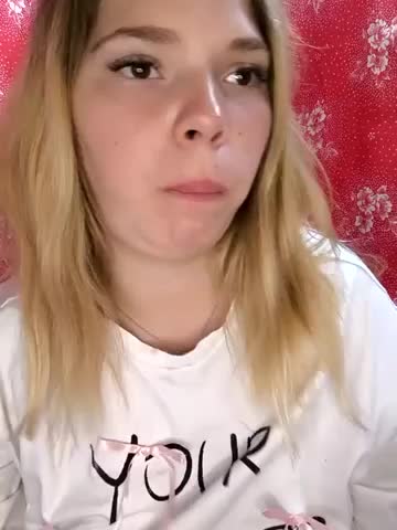 Zuli_Kiska Adult Chat August 22, 2025