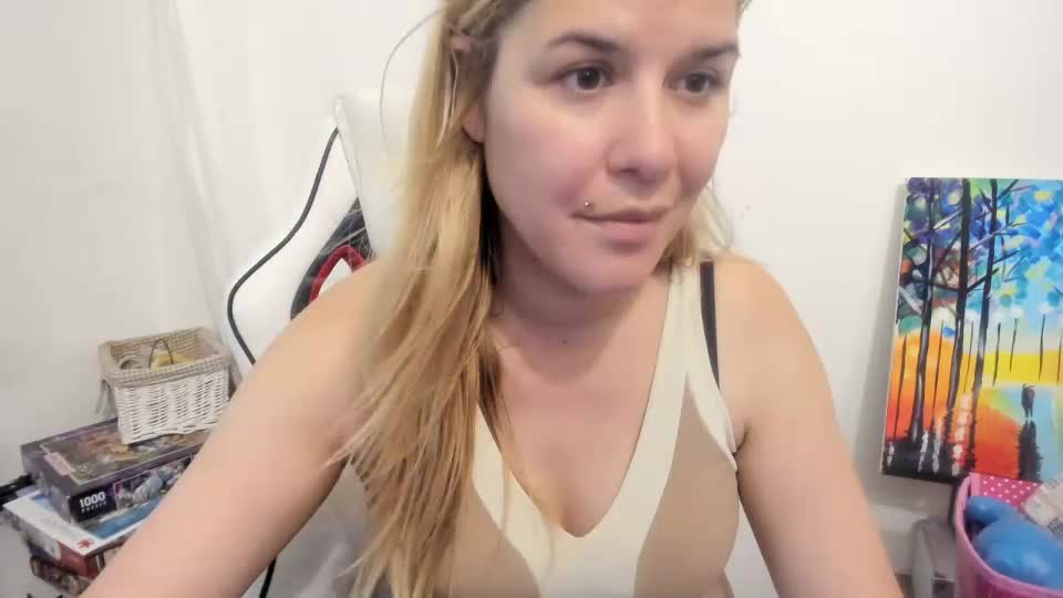 artsyandcraftsy_ Adult Chat August 22, 2025