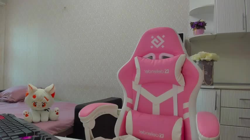 Hi_Kitti Adult Chat August 22, 2025