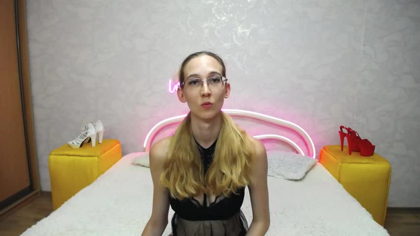 KlaryBrait Adult Chat August 22, 2025