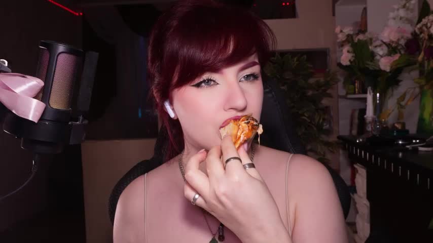 Chriss_Fox Adult Chat August 22, 2025