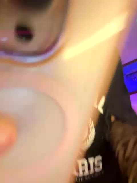 VIP17CoupleDream Adult Chat August 22, 2025