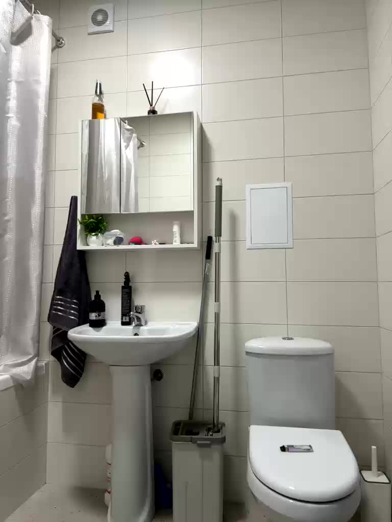 askorbinkiii Adult Chat August 22, 2025