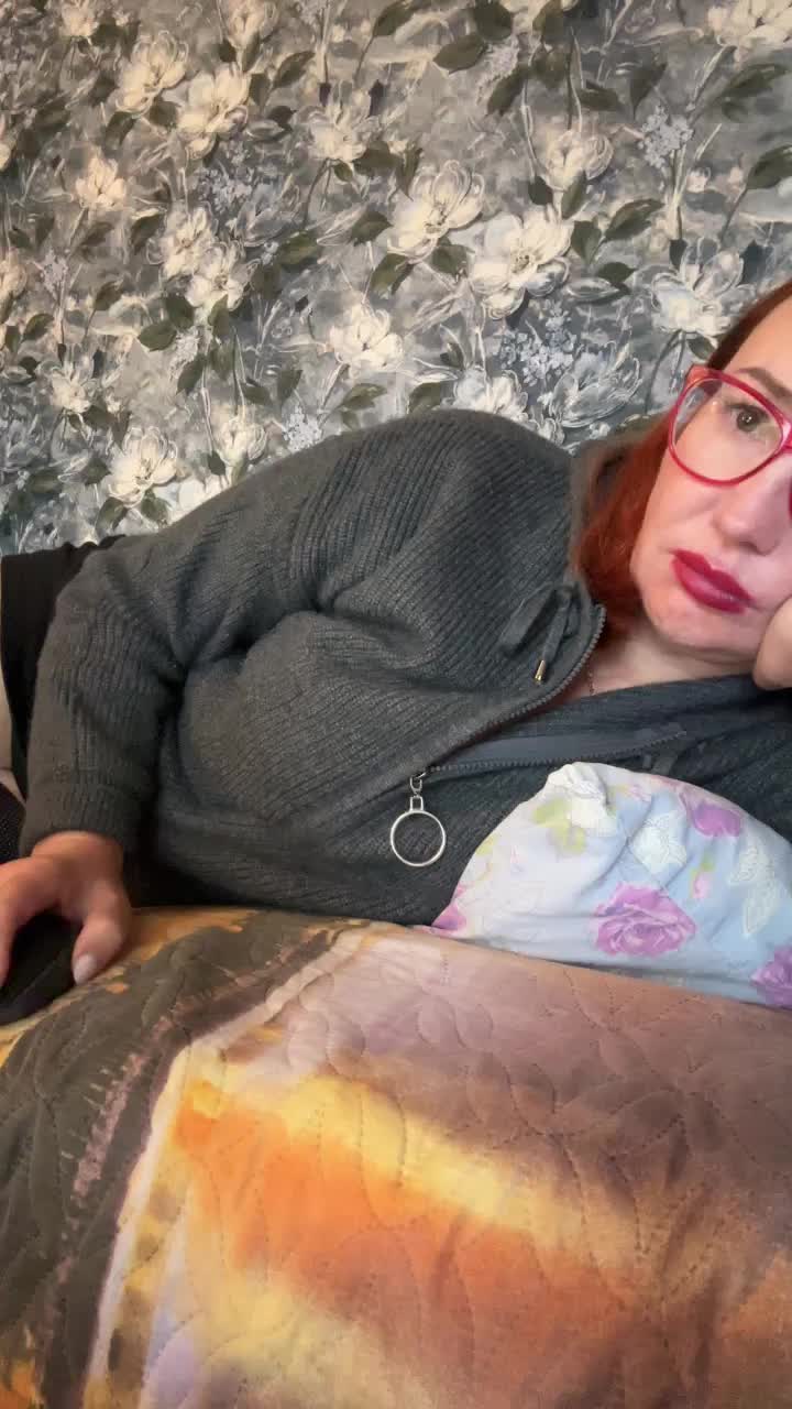 Pink-Lips Adult Chat August 21, 2025