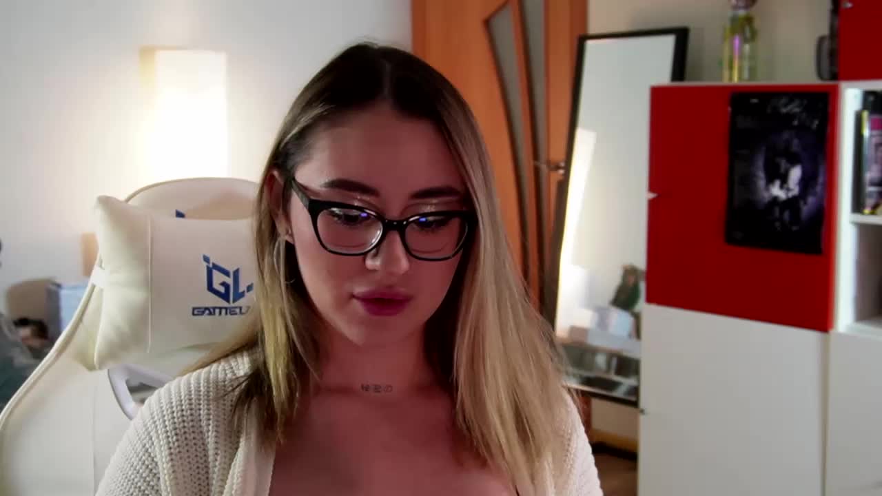 UrLizz Adult Chat August 22, 2025