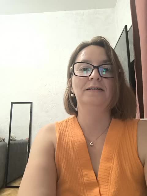 ARINA-XXX Adult Chat August 22, 2025