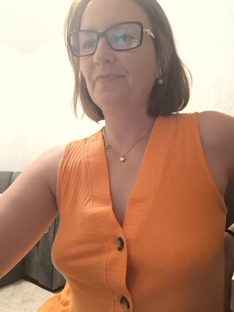 ARINA-XXX Adult Chat August 22, 2025