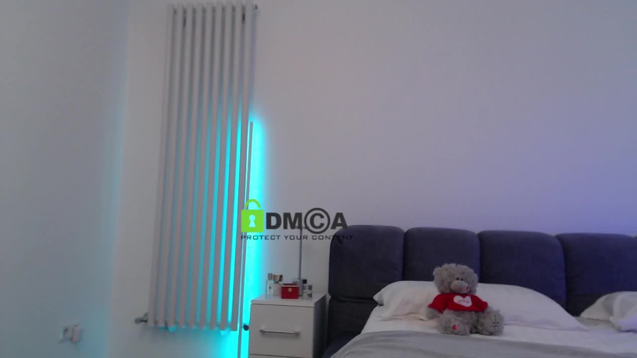 MaxineDi Adult Chat August 22, 2025