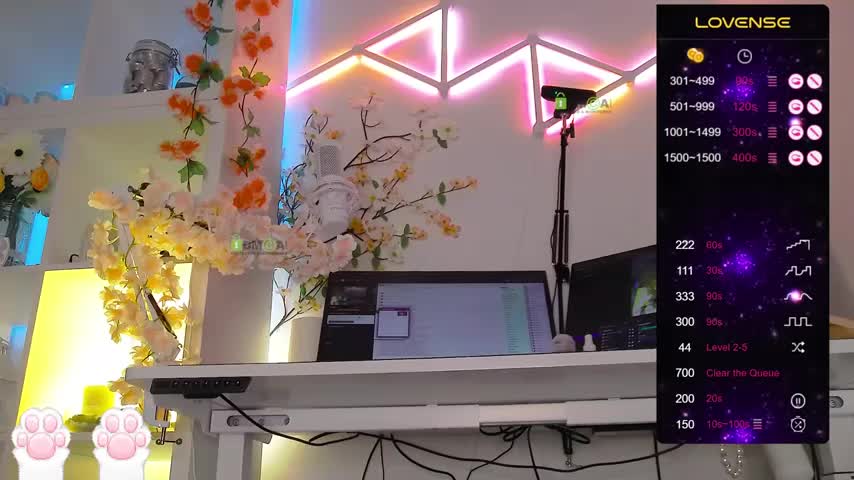 Elena-Marilyn Adult Chat August 22, 2025