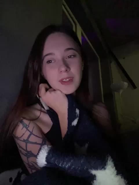 -LittleFairy- Adult Chat August 22, 2025