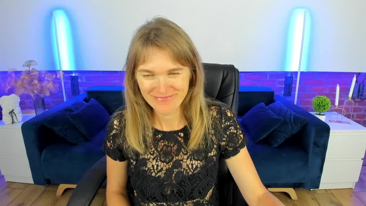 Annabel-xxx Adult Chat August 22, 2025