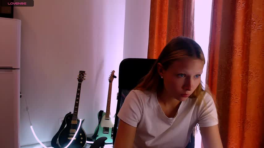 meek_cutie Adult Chat August 22, 2025