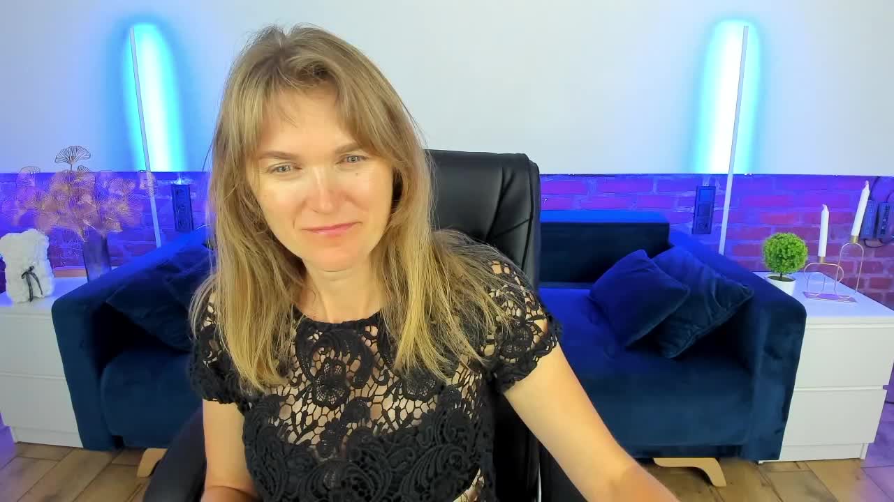 Annabel-xxx Adult Chat August 22, 2025