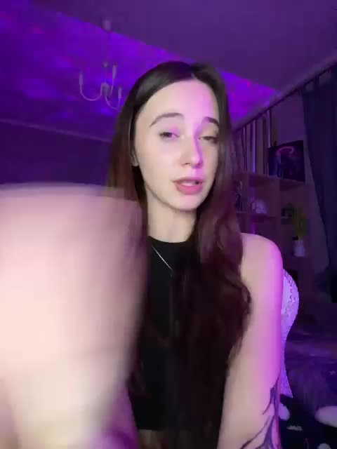 -LittleFairy- Adult Chat August 22, 2025