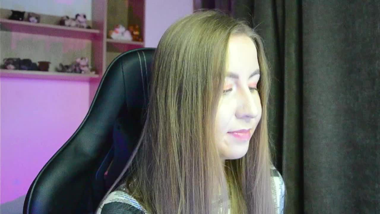 -Rii- Adult Chat August 22, 2025