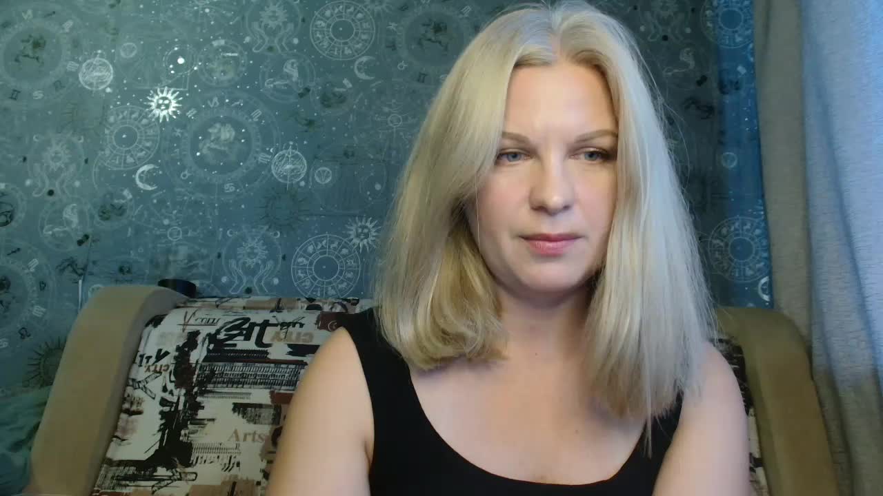 BlondeFox Adult Chat August 22, 2025