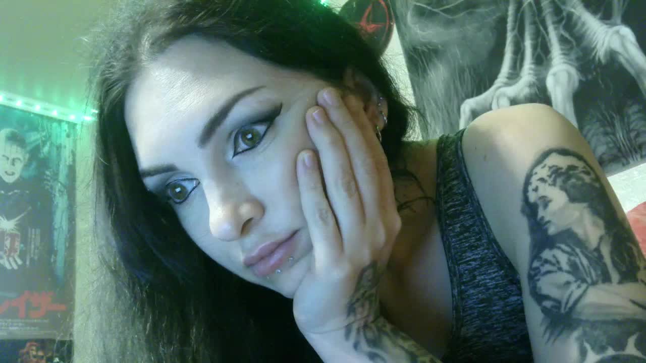 TvarRoxy Adult Chat August 22, 2025