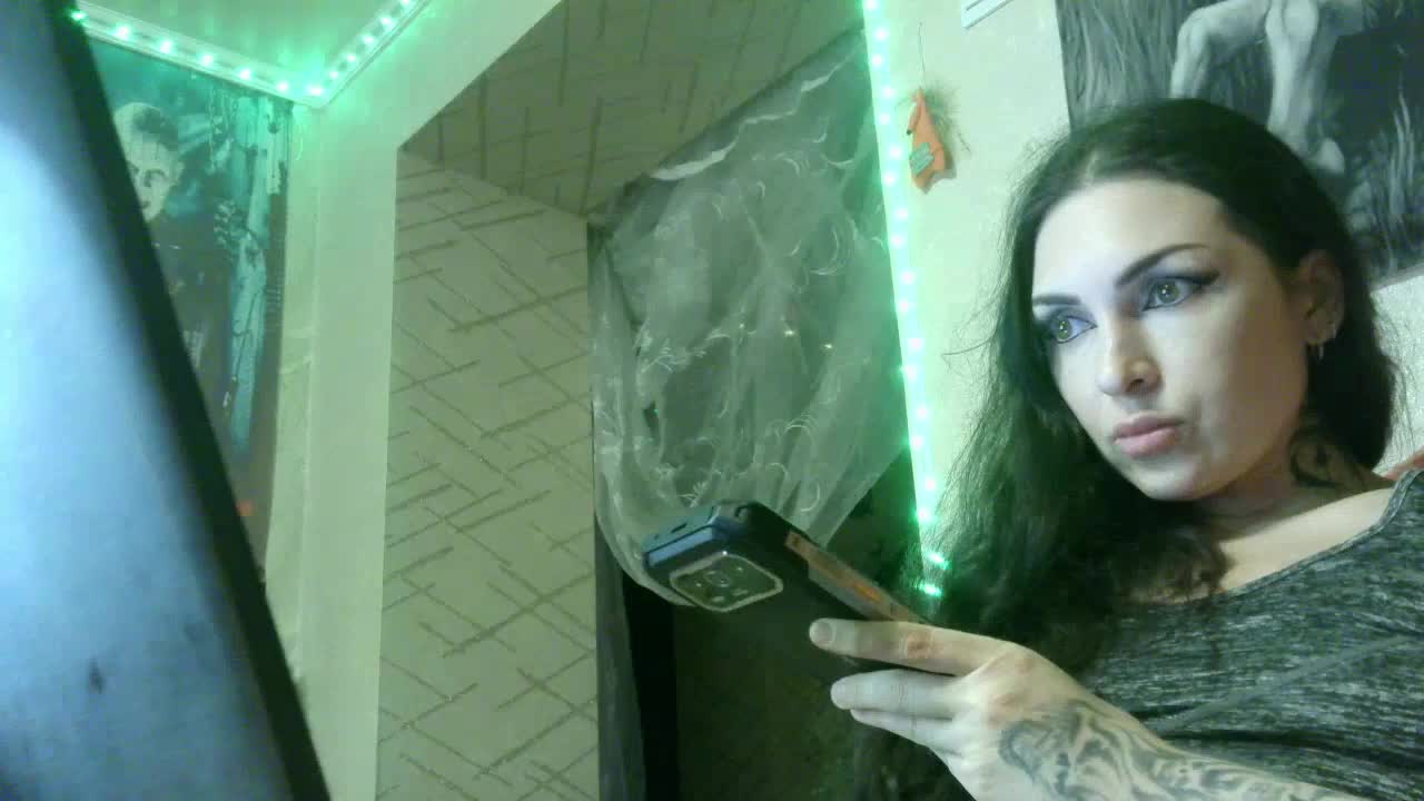 TvarRoxy Adult Chat August 22, 2025