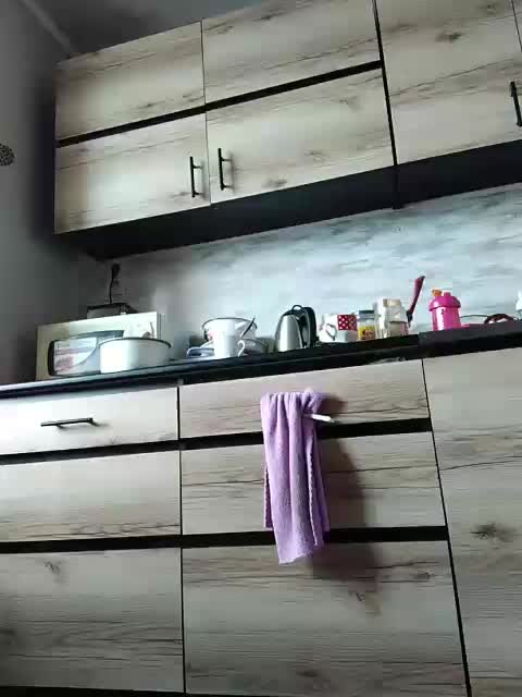 MalinaKlub Adult Chat August 22, 2025