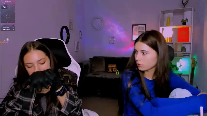 miki_nikki Adult Chat August 22, 2025