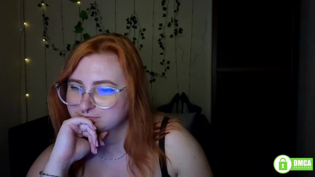 Aliciaredluv Adult Chat August 22, 2025