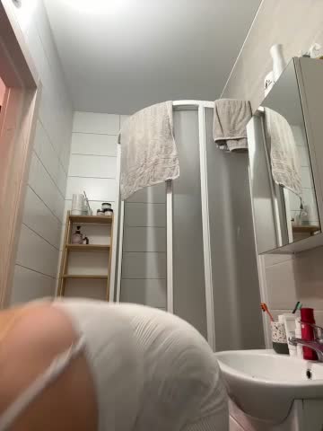 OdriOlsens Adult Chat August 22, 2025