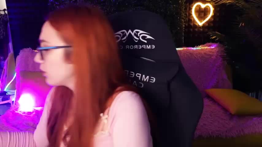 amber_wink Adult Chat August 22, 2025