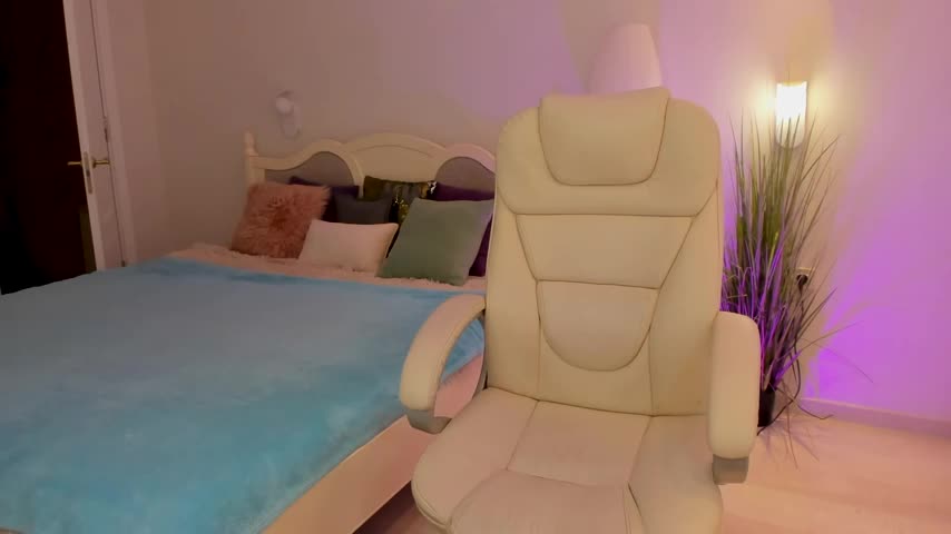 Eva_Rosec Adult Chat August 22, 2025