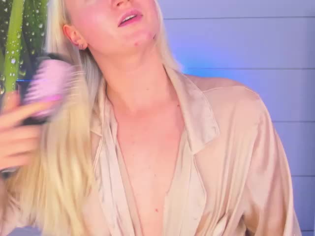 HollyTaillor Adult Chat August 23, 2025