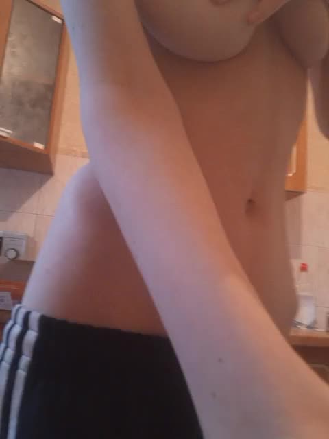 Kissa-is-klassa-a Adult Chat August 23, 2025