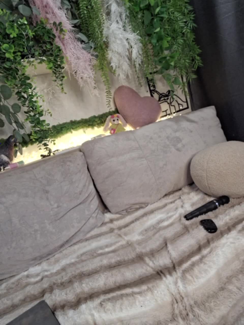 -scyrim- Adult Chat August 23, 2025