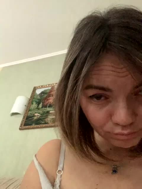 Ella-Pearlie Adult Chat August 23, 2025