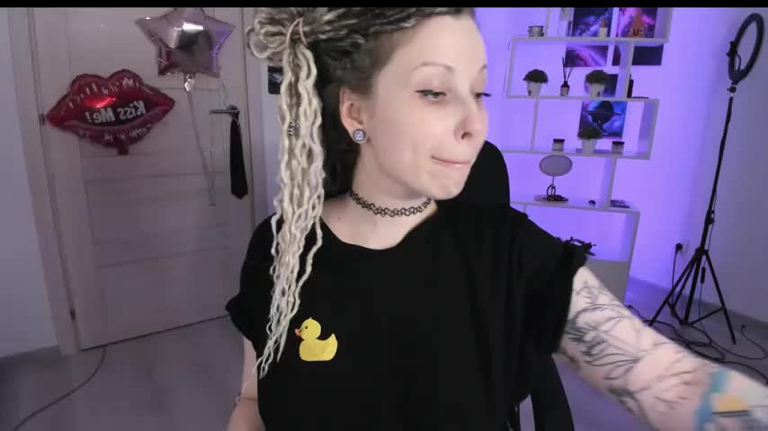 HoneySallyMoore Adult Chat August 23, 2025