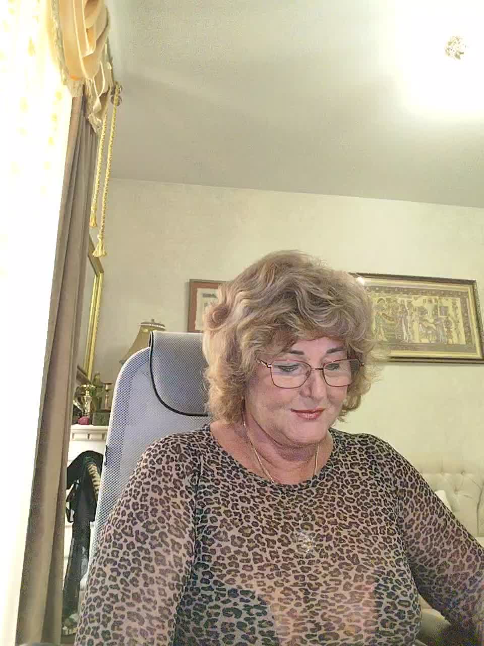 KarinkaSweet Adult Chat August 23, 2025