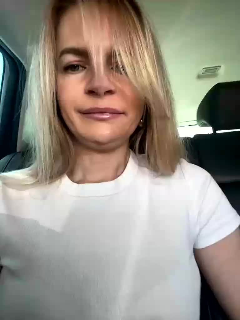 Zoluszka Adult Chat August 23, 2025