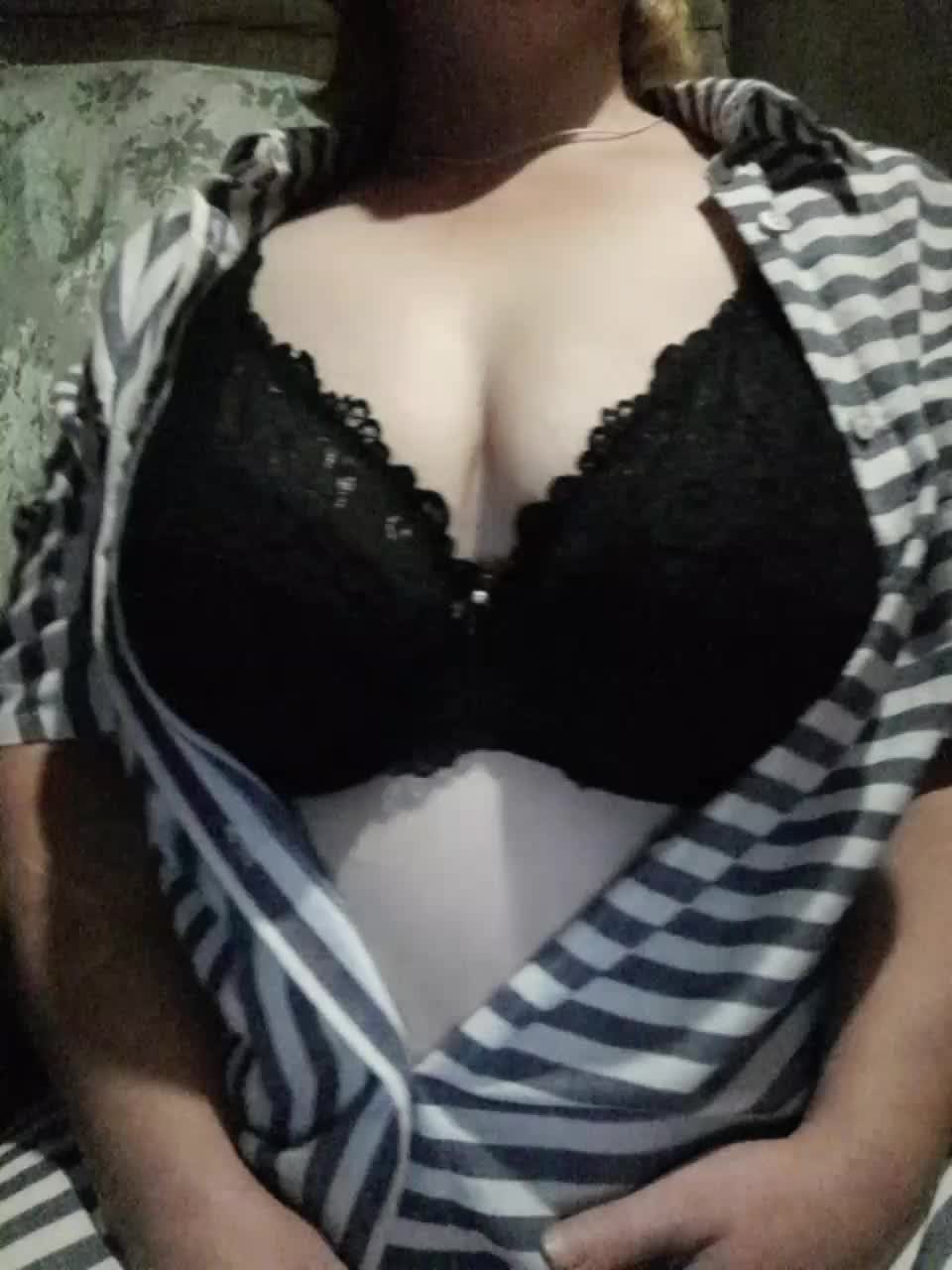 Iriska2025 Adult Chat August 23, 2025