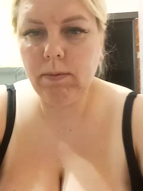 blondy_girl1499 Adult Chat August 23, 2025