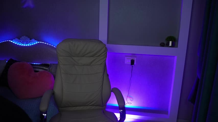 KittysLina Adult Chat August 23, 2025