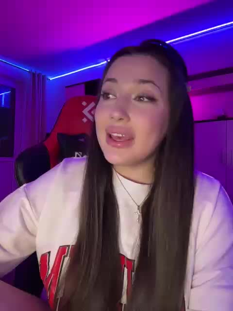 BettyBoom13 Adult Chat August 23, 2025