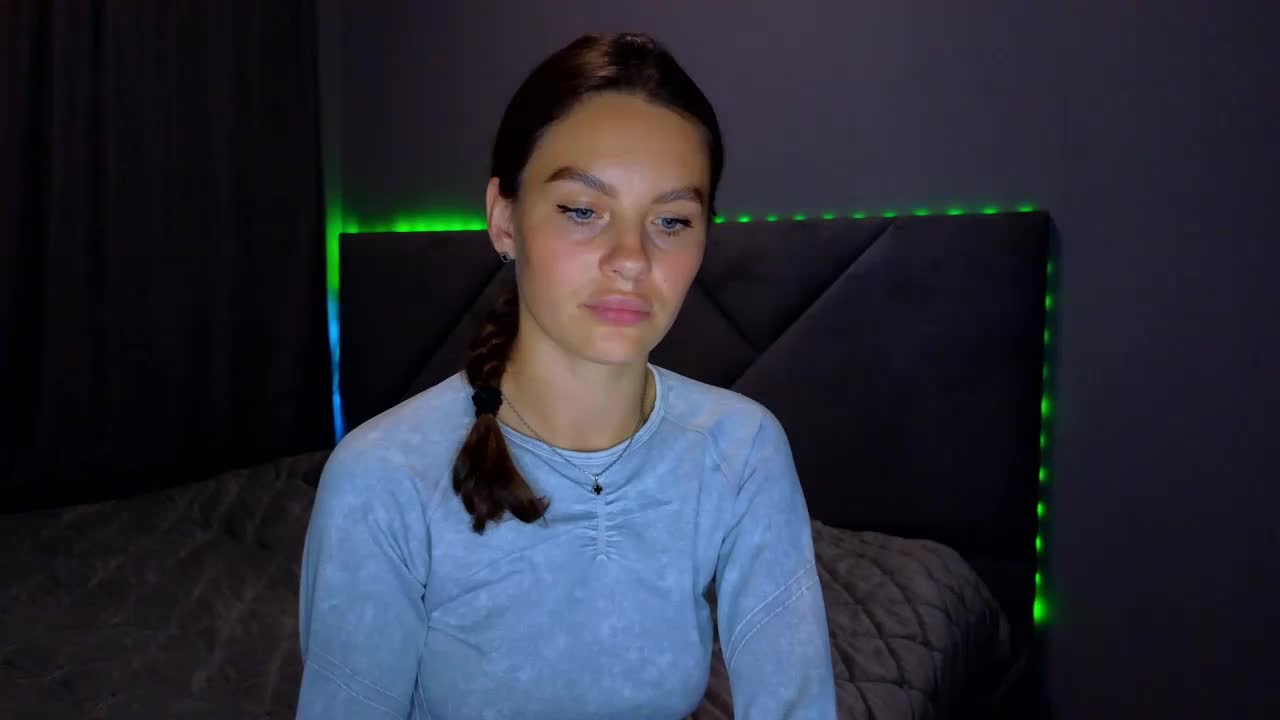 VALERIYAAA Adult Chat August 23, 2025