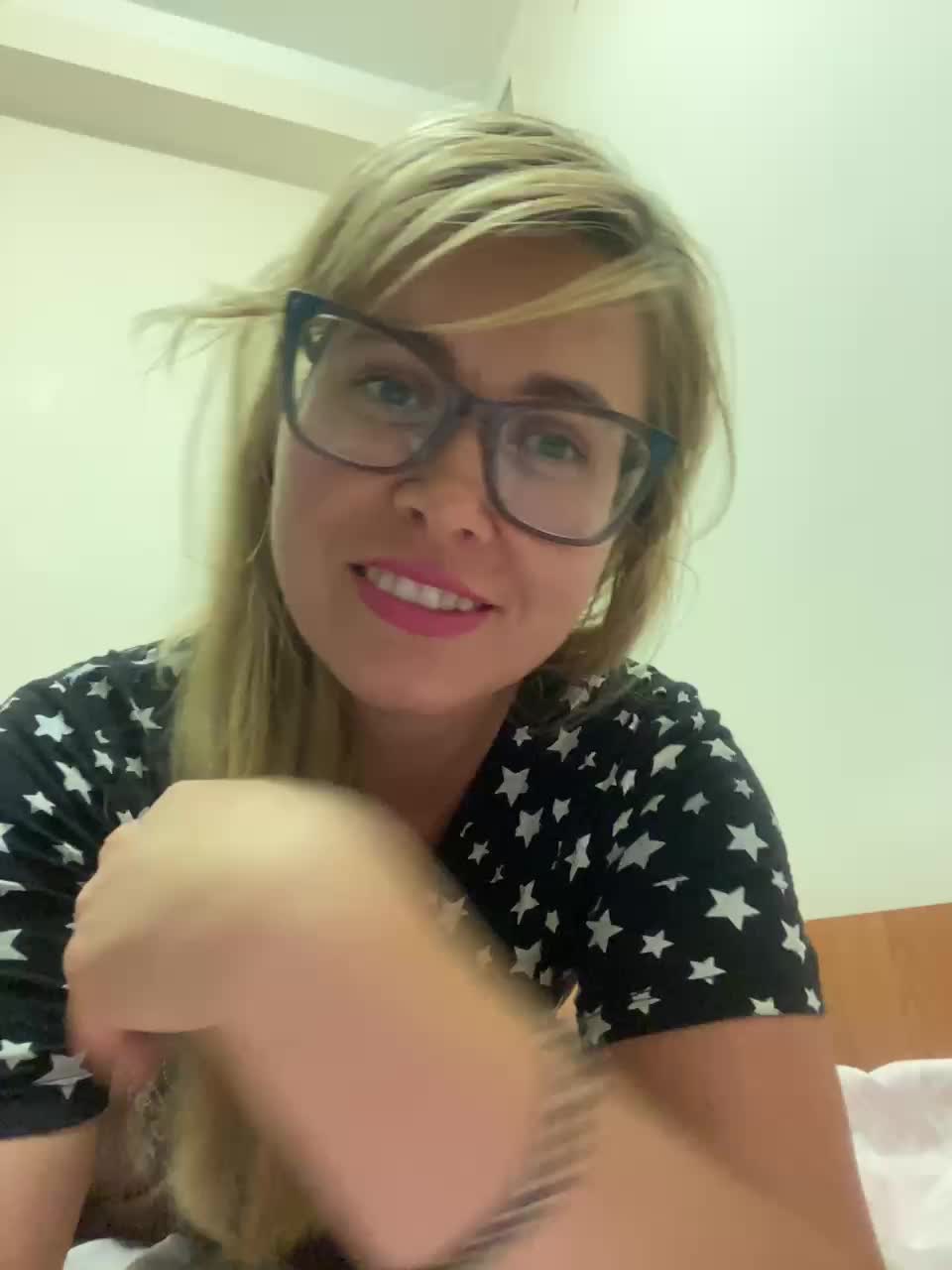 Elegant00Girl Adult Chat August 23, 2025