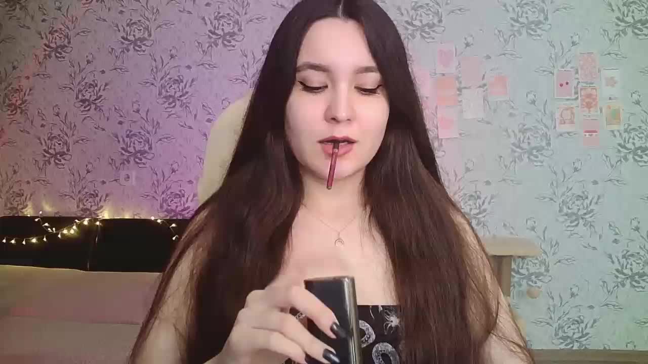 annie-fleur Adult Chat August 23, 2025