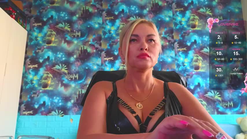 Snow_Goddess Adult Chat August 23, 2025