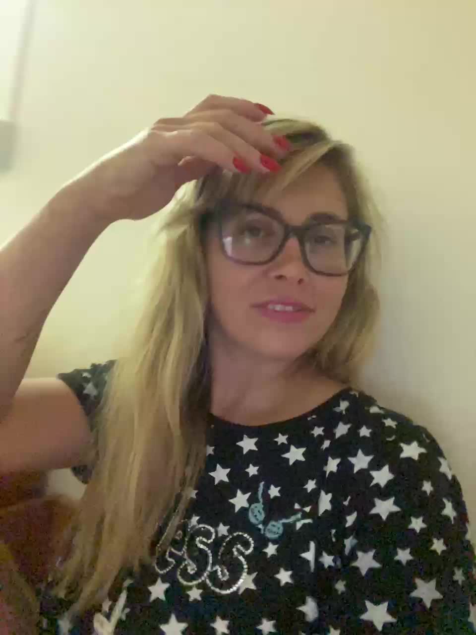 Elegant00Girl Adult Chat August 23, 2025