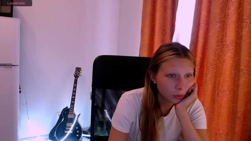 meek_cutie Adult Chat August 23, 2025